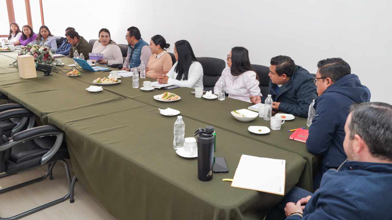 Ayuntamiento de Chiautempan e IMSS Bienestar acuerdan acciones en beneficio de la sociedad