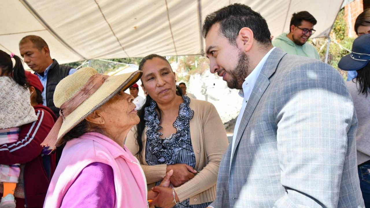 Inauguran Salvador Santos Cedillo y Lorena Cuéllar Cisneros obras públicas y educativas en Huamantla