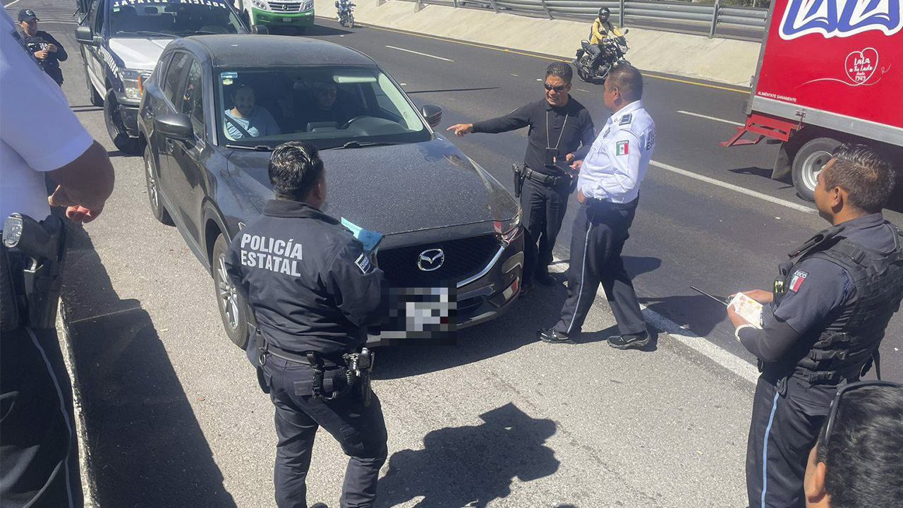 Coordinación entre policías estatal y municipal permite recuperar vehículo con reporte de robo en Totolac