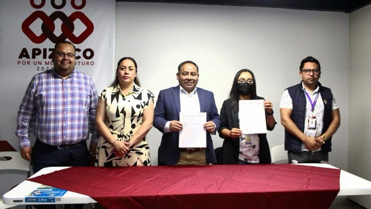 Firma Javier Rivera convenio con bienestar animal para garantizar la protección y trato digno a los animales