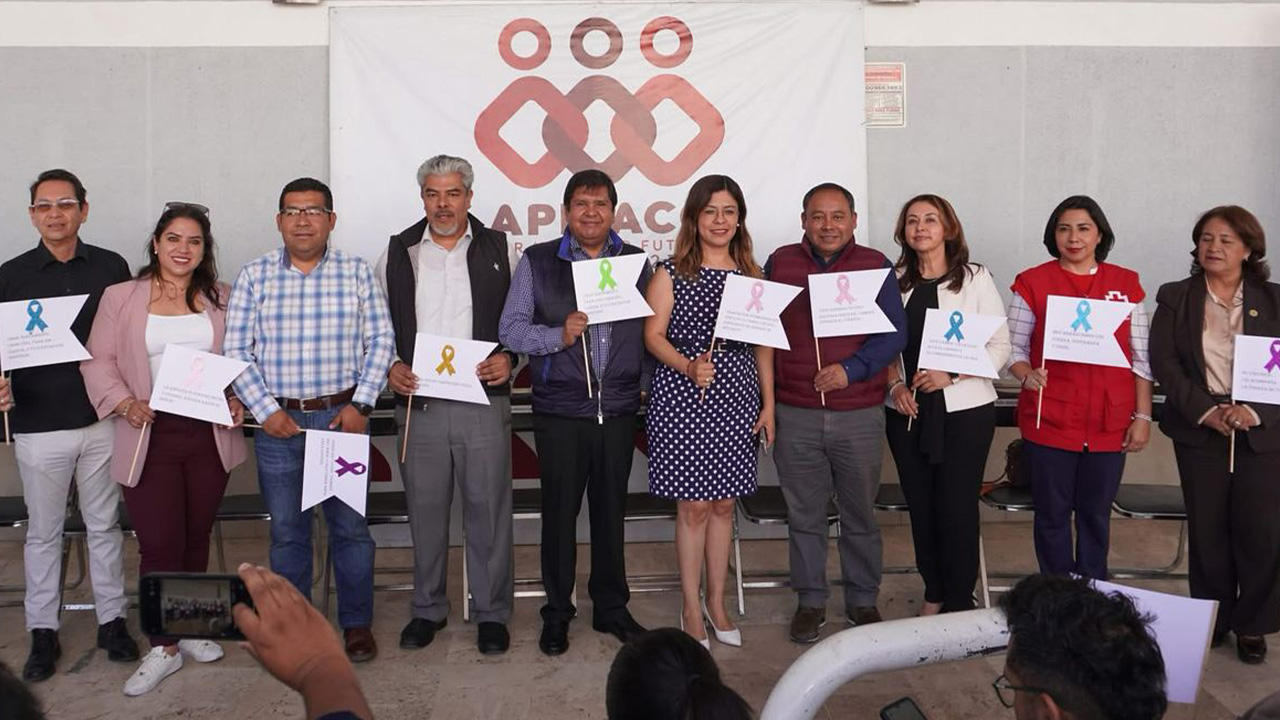 Da Javier Rivera Bonilla banderazo de inicio al convenio con ATAH para apoyar a personas con cáncer y enfermedad renal