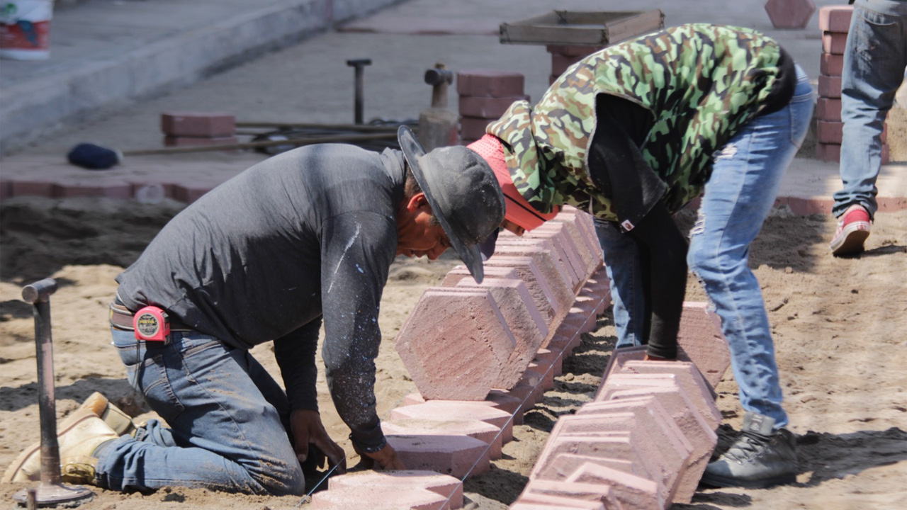 Avanza rehabilitación en la calle Ferrocarril de Xaxala: Blanca Angulo