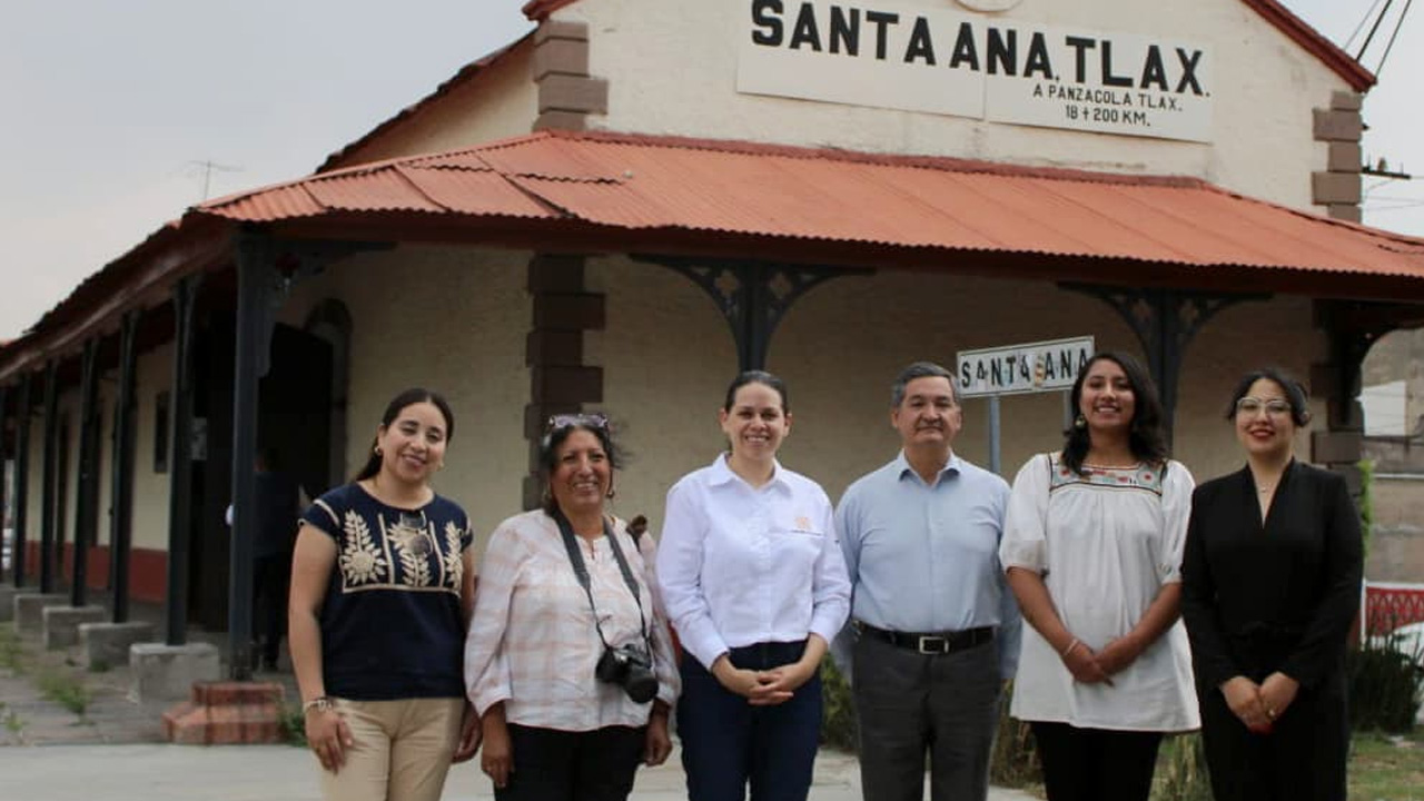 Avanza proyecto de cultura en estación del tren de Chiautempan