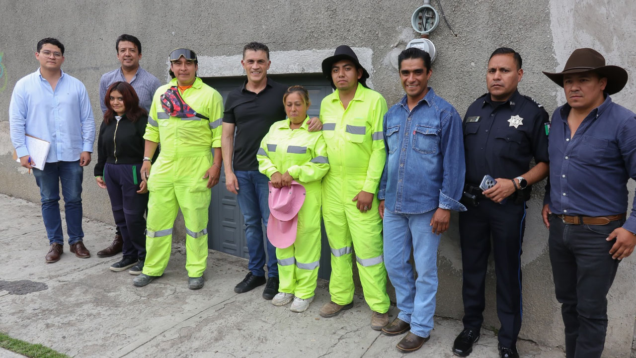 El Presidente Alfonso Sánchez recorrió calles de San Gabriel Cuauhtla para atender de cerca las necesidades ciudadanas