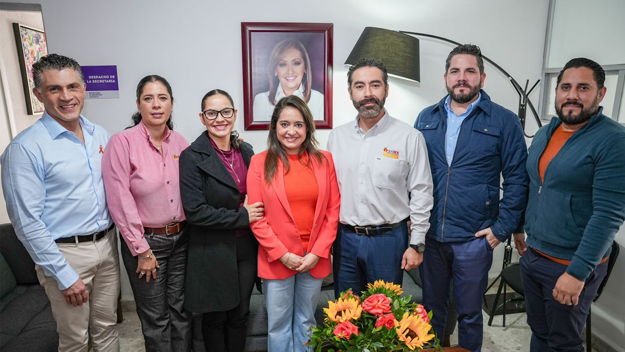 Se reúne alcalde Alfonso Sánchez García con titular de la secretaría de bienestar para evaluar avances del banco de alimentos de Tlaxcala