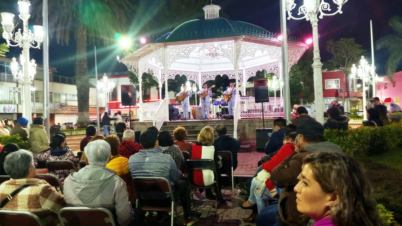 Chiautempan disfrutó una gran noche de boleros