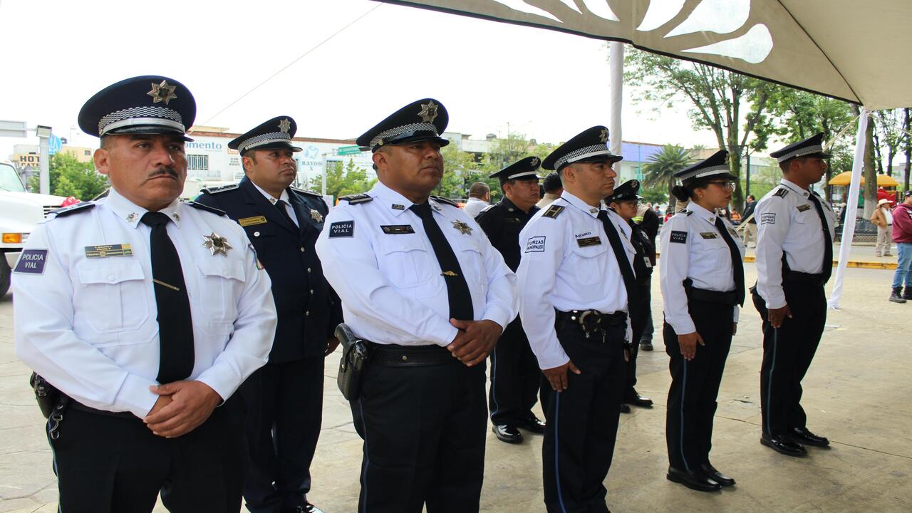 Fortalece Javier Rivera Bonilla la seguridad en Apizaco con entrega de tres nuevas patrullas y uniformes