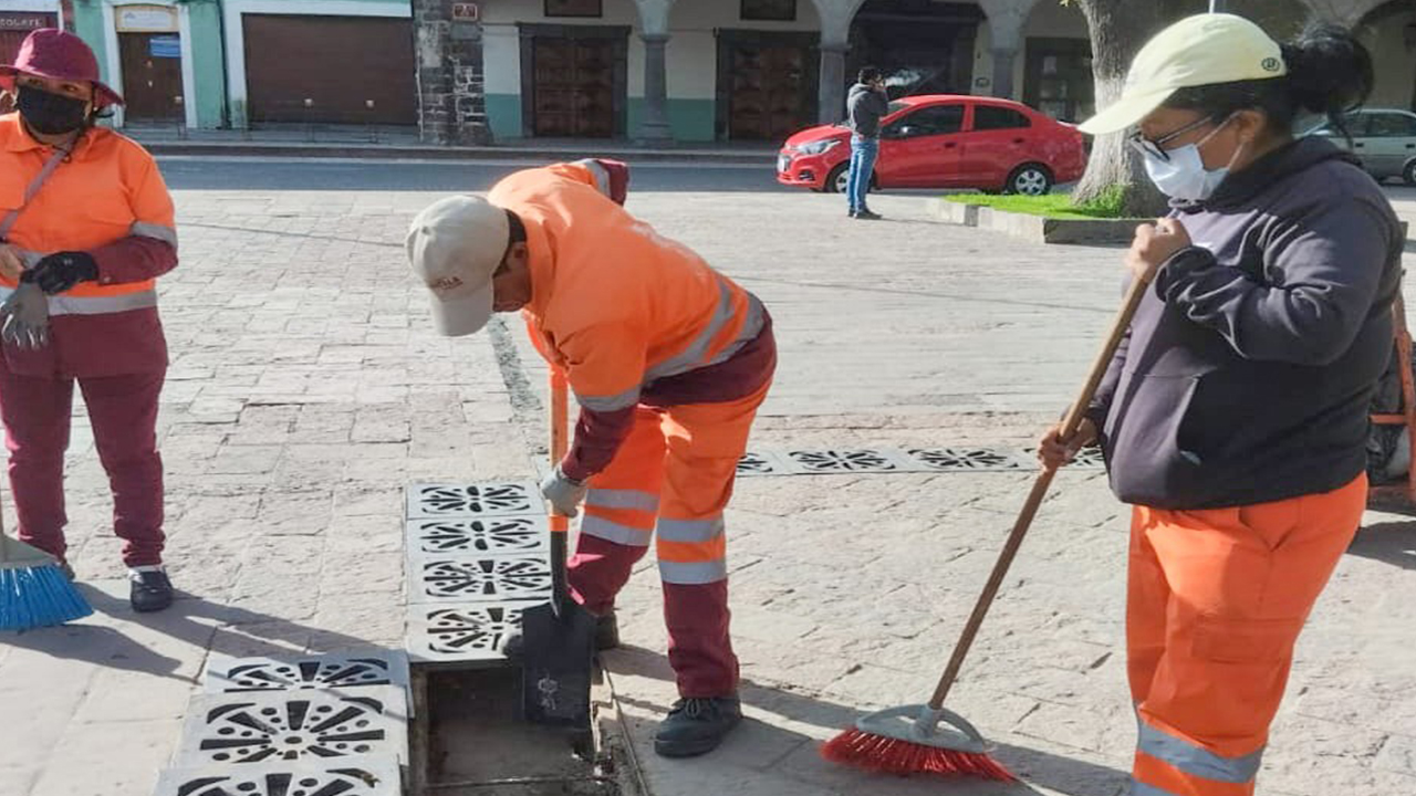 Actúa gobierno de la capital para prevenir inundaciones y desazolva coladeras en puntos estratégicos