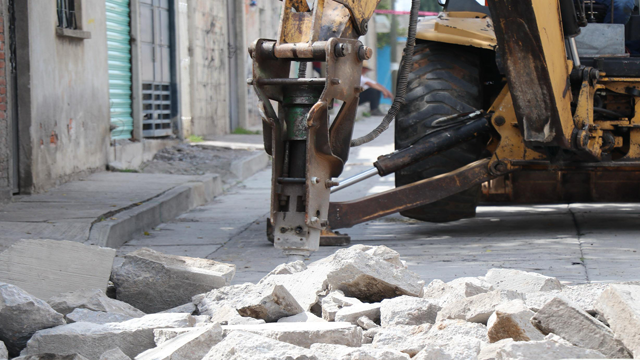 Inicia la rehabilitación de la calle 3 Norte en Ixtenco