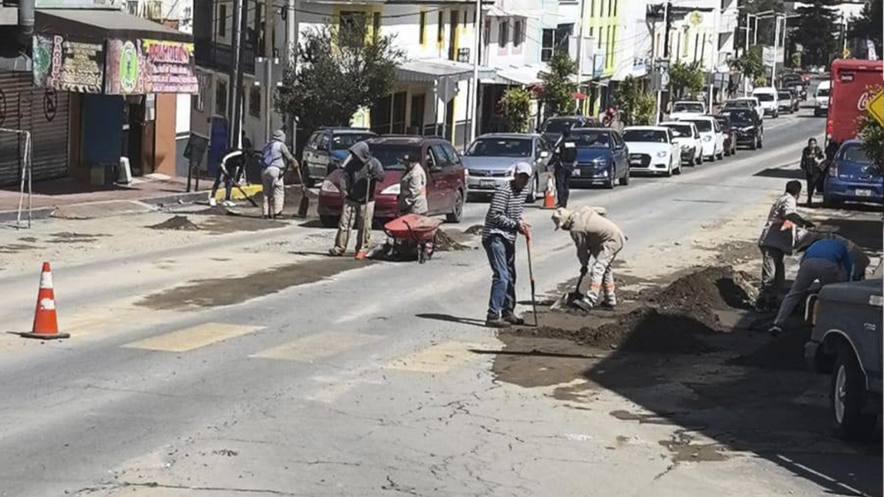 Totolac atiende afectaciones por lluvias en San Miguel Tlamahuco