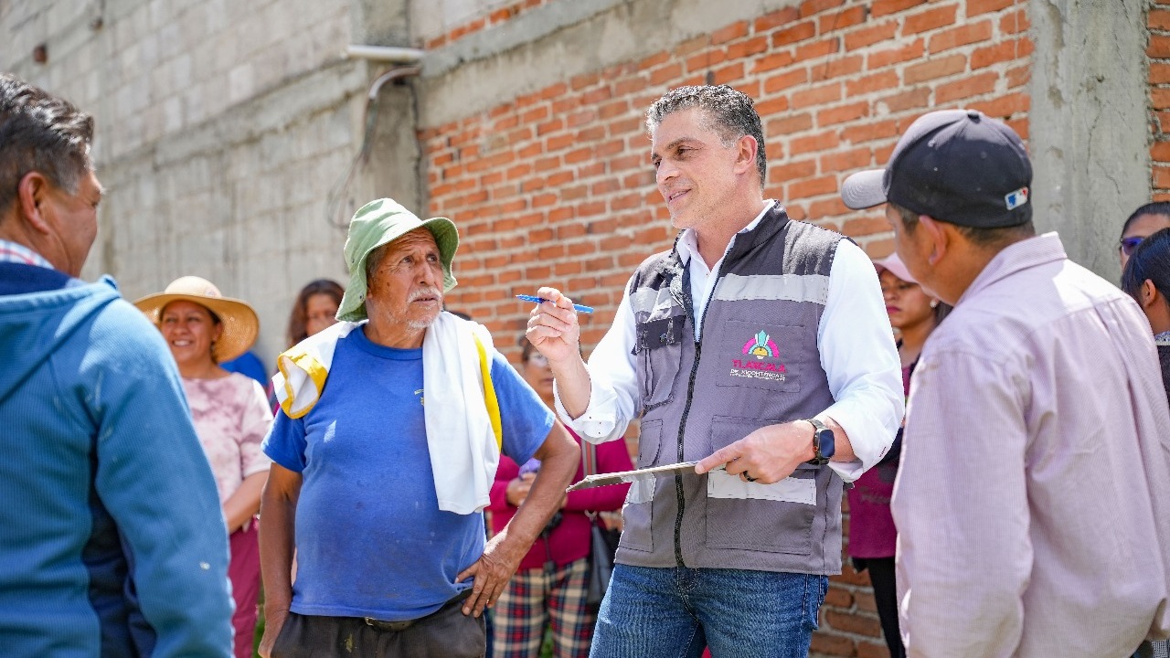 Con obra de drenaje en Atlahapa alcalde Alfonso Sánchez García da respuesta a los vecinos ante una necesidad de varios años