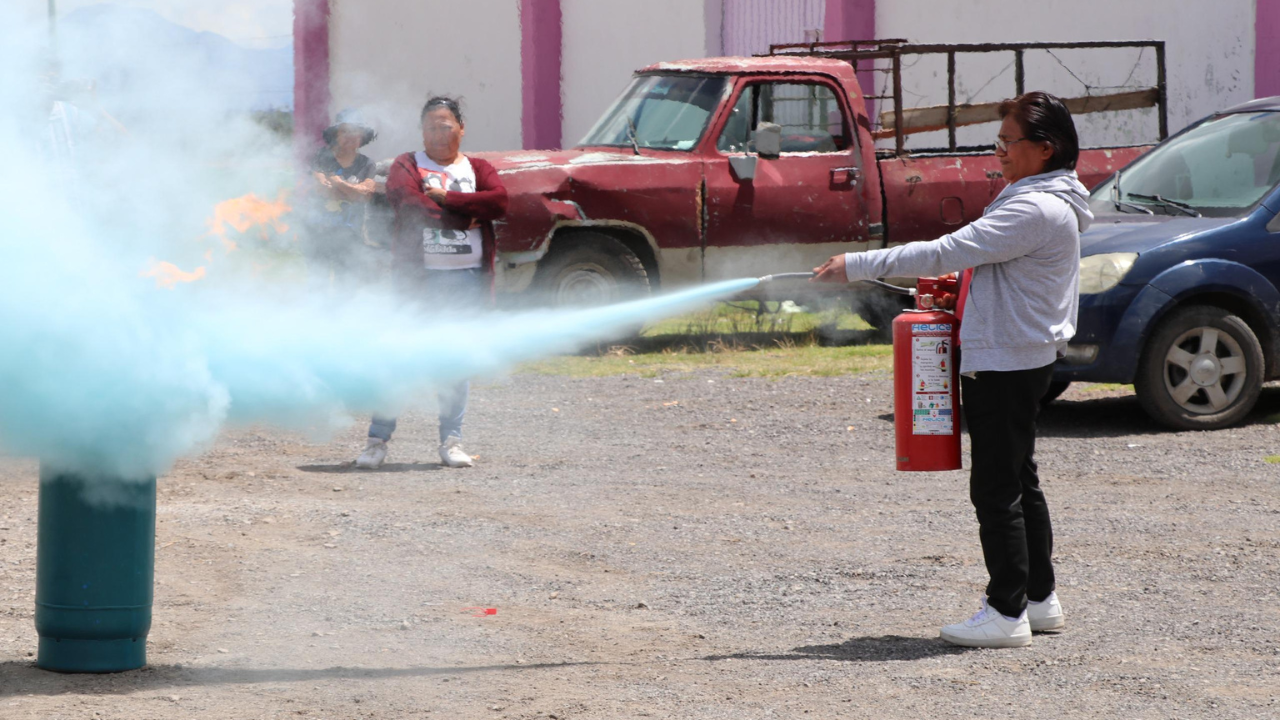 Capacita Protección Civil de Ixtenco a ciudadanía y establecimientos en el manejo seguro del gas LP