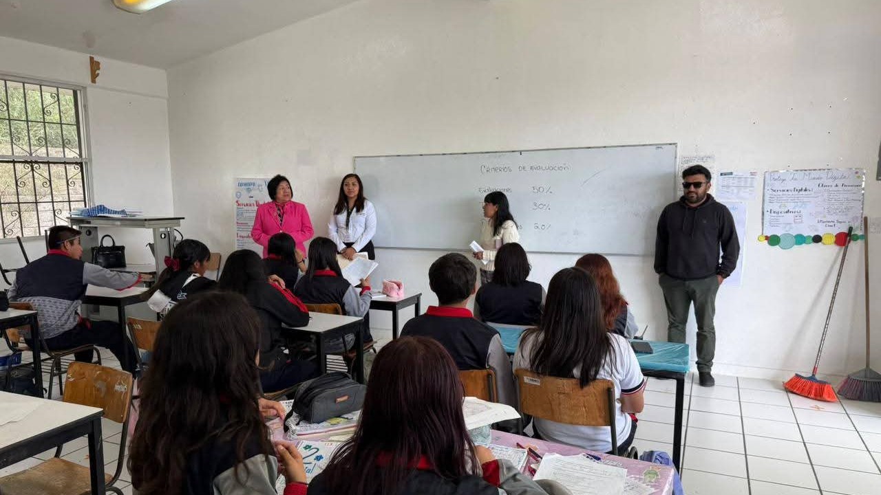 Instancia de la mujer impulsa valores de equidad y prevención en conalep Totolac
