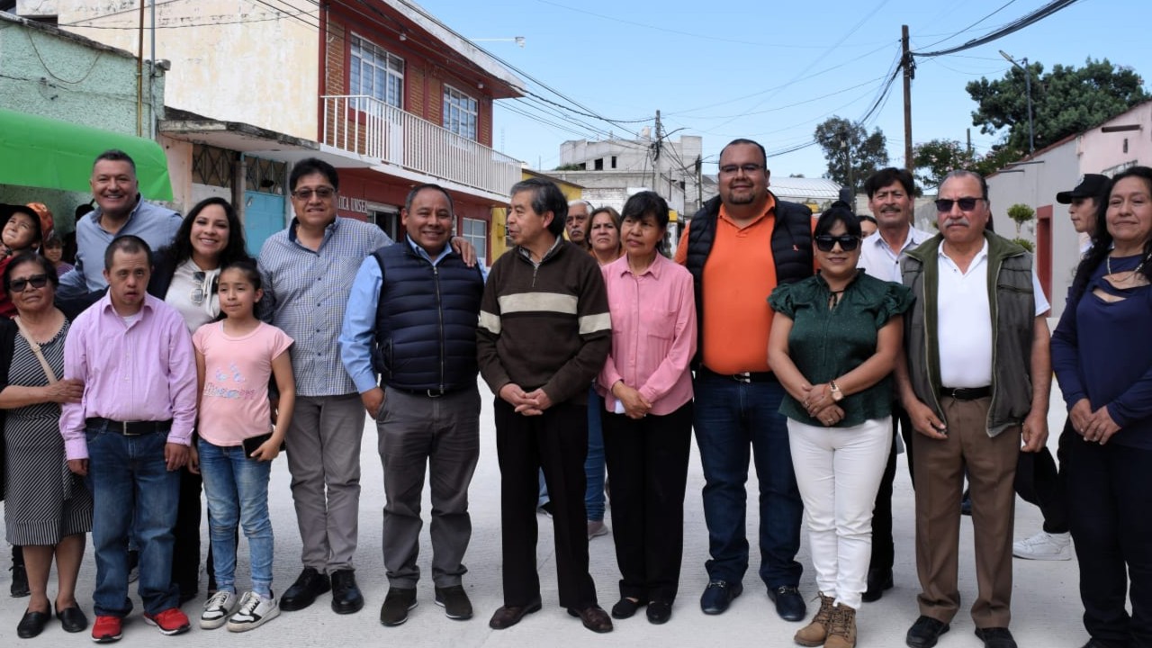 Javier Rivera inaugura la rehabilitación de la calle Niños Héroes en El Cerrito de Guadalupe