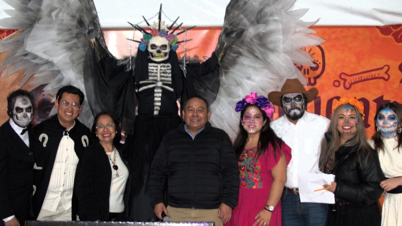 Apizaco celebra con color y creatividad el Concurso de Catrinas y Catrines 2025