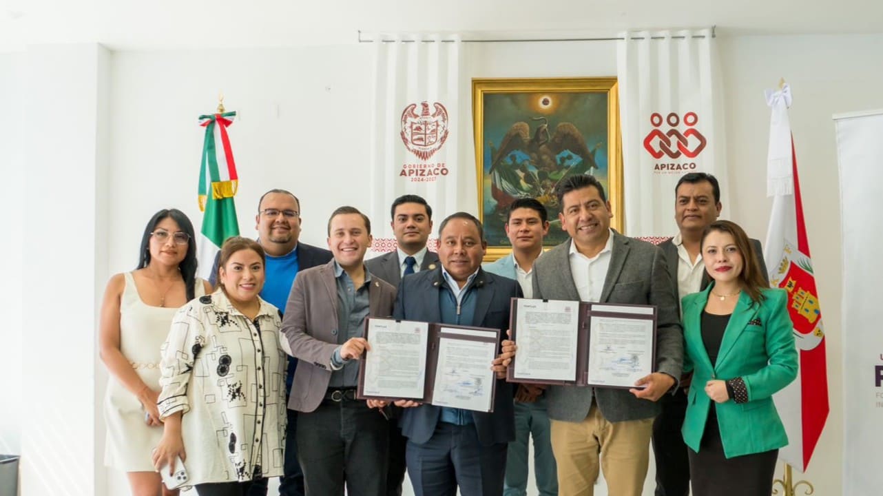 Javier Rivera y FOMTLAX fortalecen la colaboración para impulsar a emprendedores y pequeños negocios en Apizaco