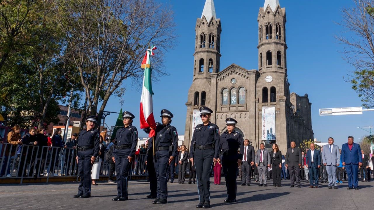 Encabeza Javier Rivera ceremonia por el aniversario de la revolución mexicana y el tradicional desfile en Apizaco