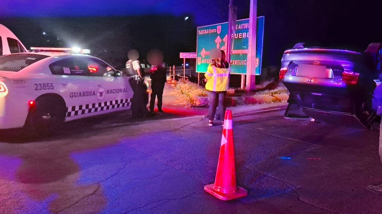 Ambulancia Municipal atiende oportunamente percance vial en la autopista San Martín Texmelucan–Tlaxcala