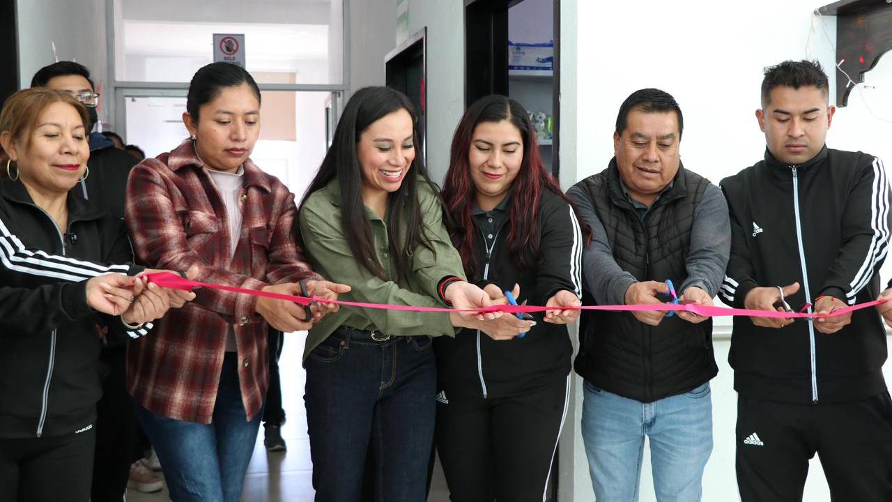 Inauguran en Ixtenco la “Farmacia del pueblo”, con precios más bajos que farmacias de bajo costo