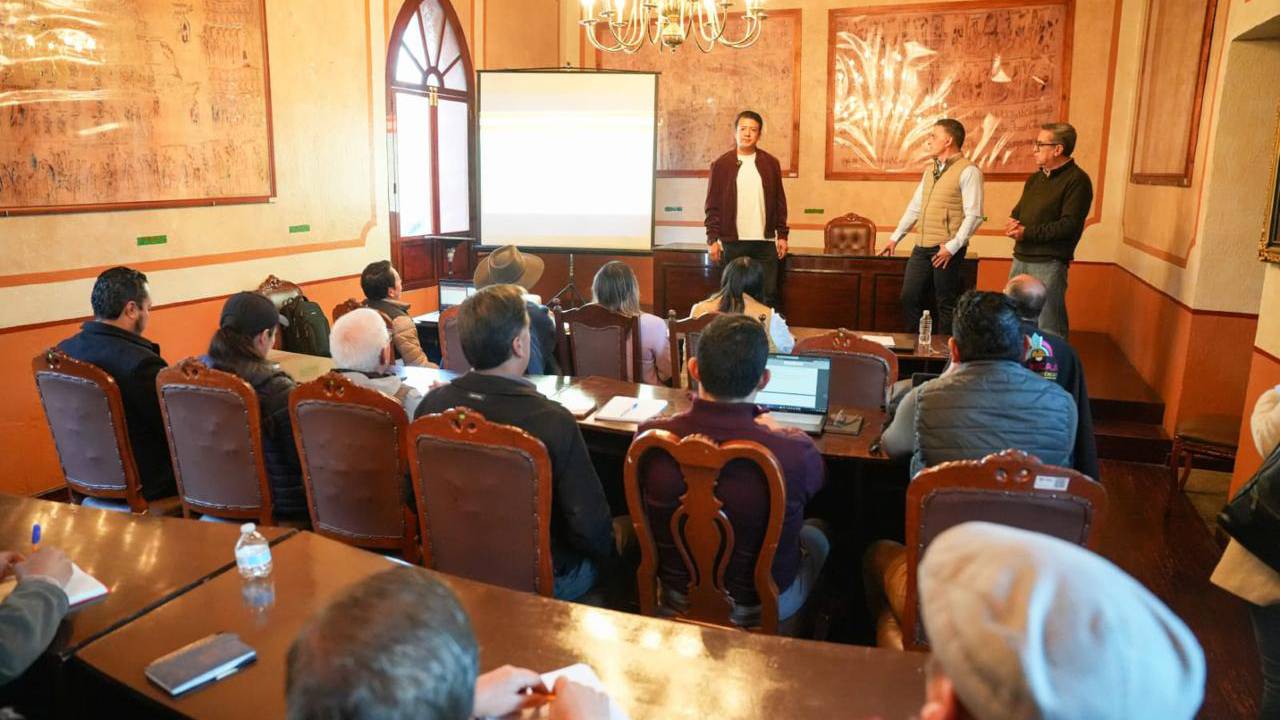 Menos escritorio y más territorio da resultados y ya son más de 100 calles rescatadas con bacheo: Alfonso Sánchez García