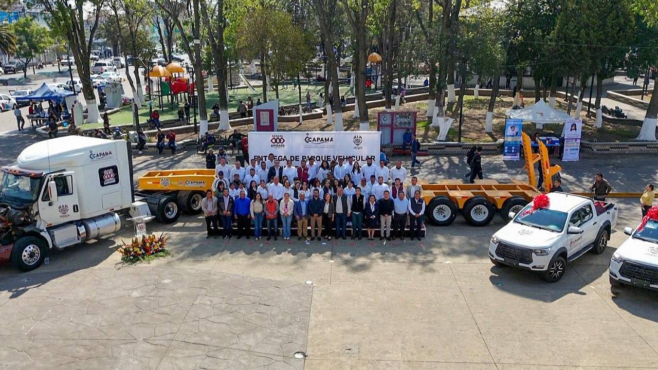 Javier Rivera entrega maquinaria de 2.8 MDP para fortalecer a la Capama