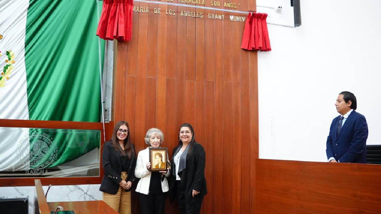 Reconoce Congreso de Tlaxcala a María de los Ángeles Grant Munive, primera diputada estatal y federal