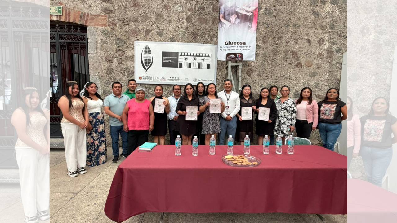 Concluye con éxito curso de Maquillaje Básico en Ixtenco; mujeres reciben certificación de ICATLAX