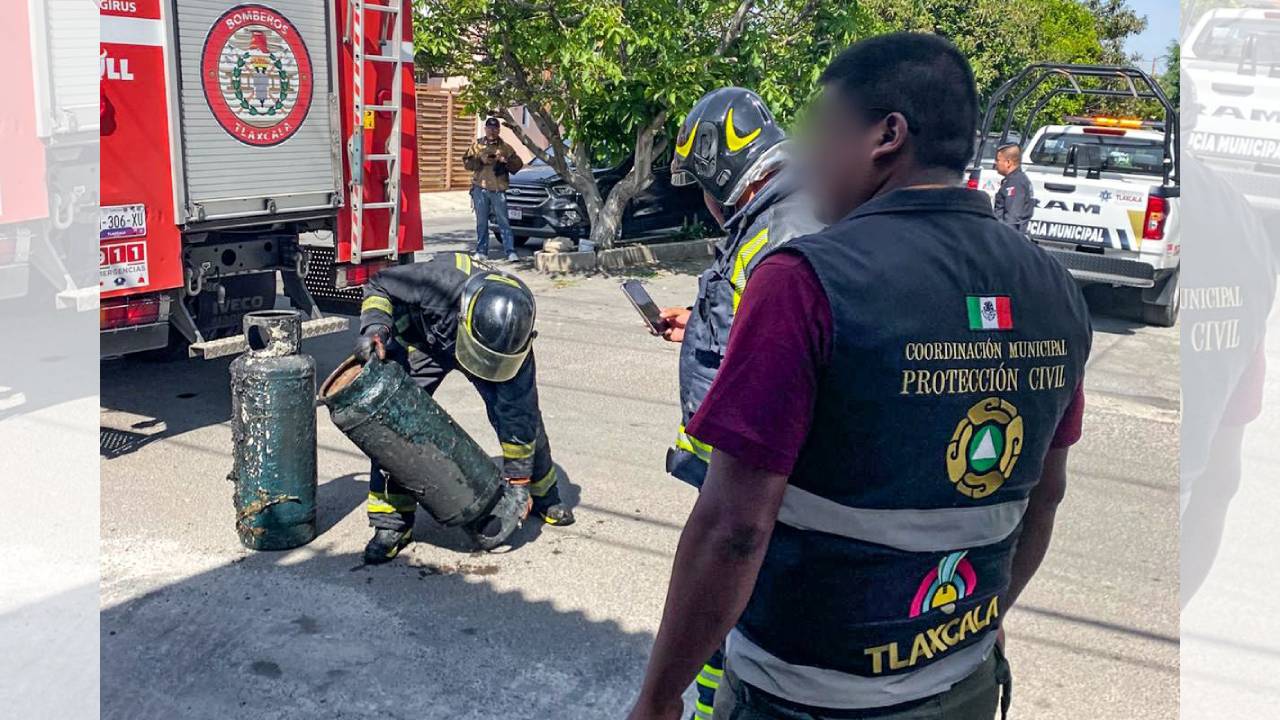 Protección Civil municipal de Tlaxcala controla explosión de gas en Acuitlapilco