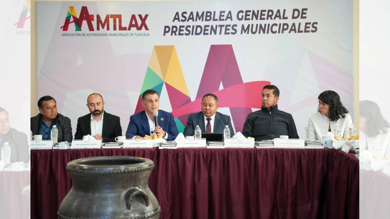 Alfonso Sánchez García impulsa agenda municipal con enfoque ambiental y de unidad en cuarta sesión de la AAMTLAX
