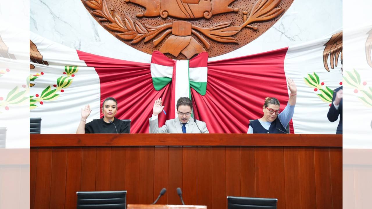 Declara Comisión Permanente concluido expediente de juicio político y extingue Comisión Especial de diputados