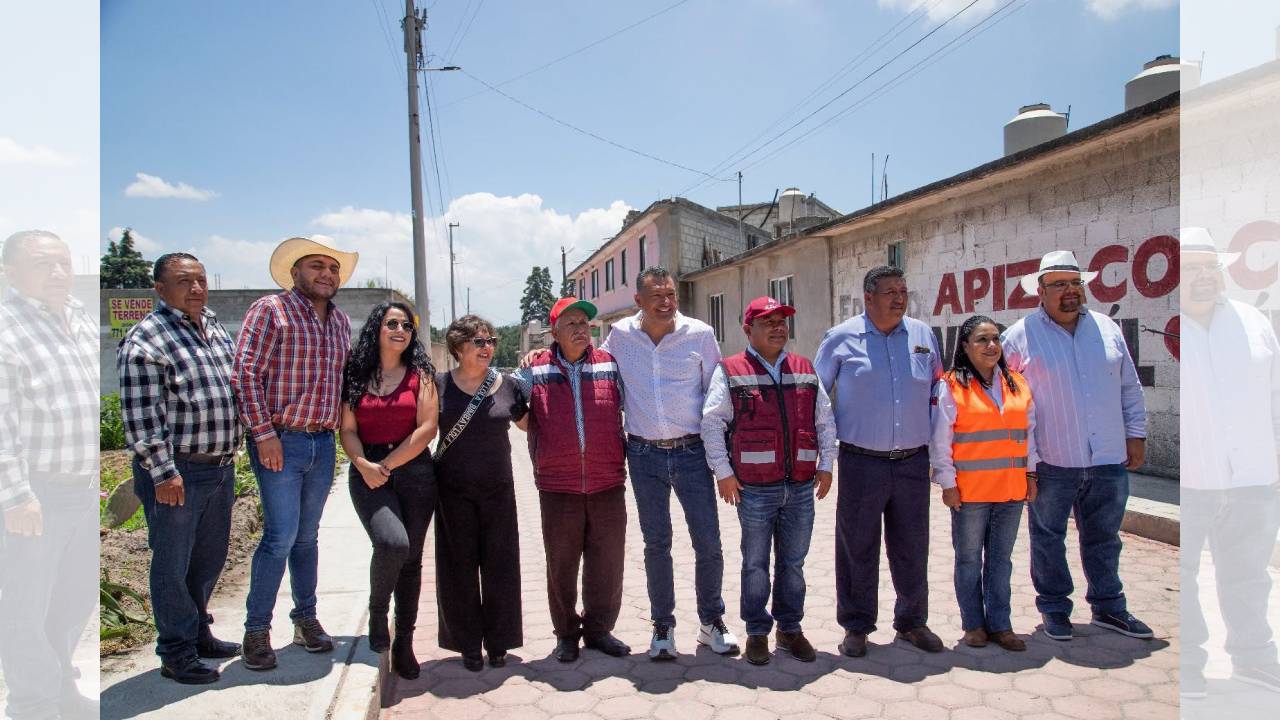 Gobierno de Apizaco entrega pavimentación de la C. Zaragoza en Santa María Texcalac