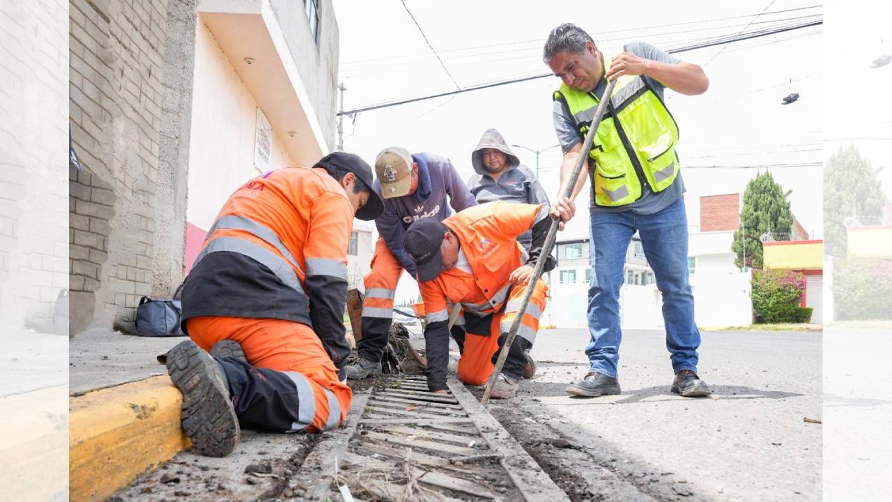 Supervisa presidente municipal de Tlaxcala trabajos de desazolve preventivo en Bulevar Gasoducto