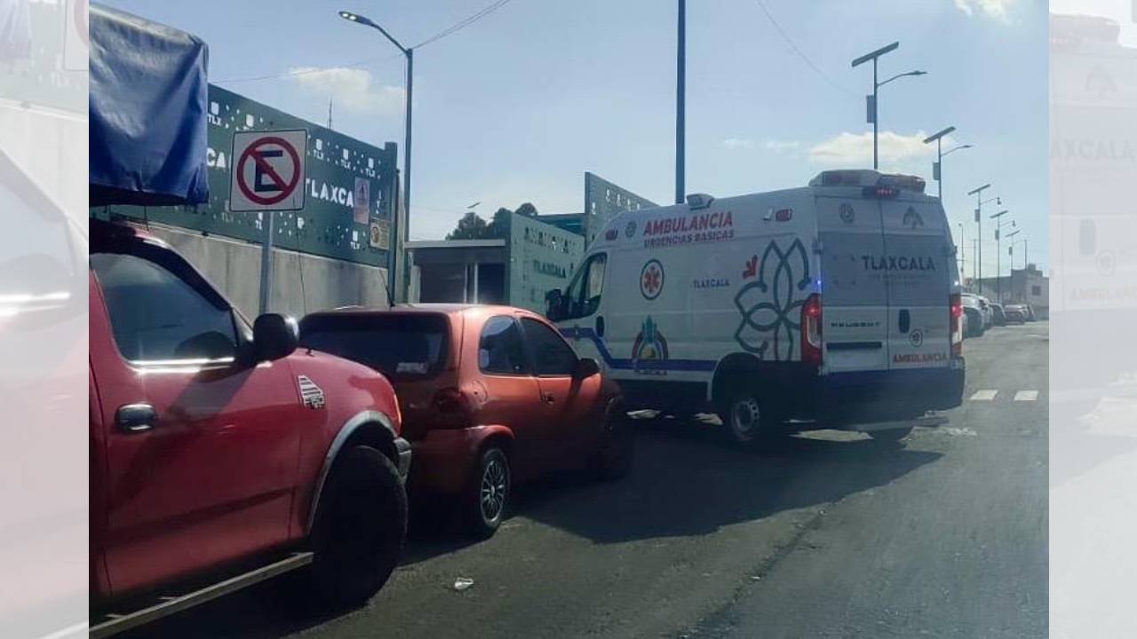 Policía Municipal de Tlaxcala brinda atención a reporte de emergencia y da apoyo para traslado de hombre que convulsionaba