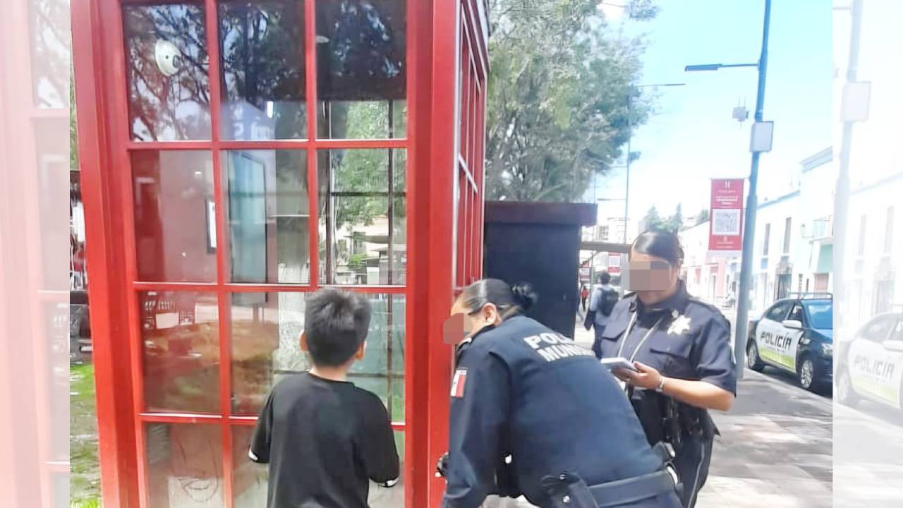 Actúan de inmediato elementos de seguridad municipal para auxiliar a menor extraviado en la capital