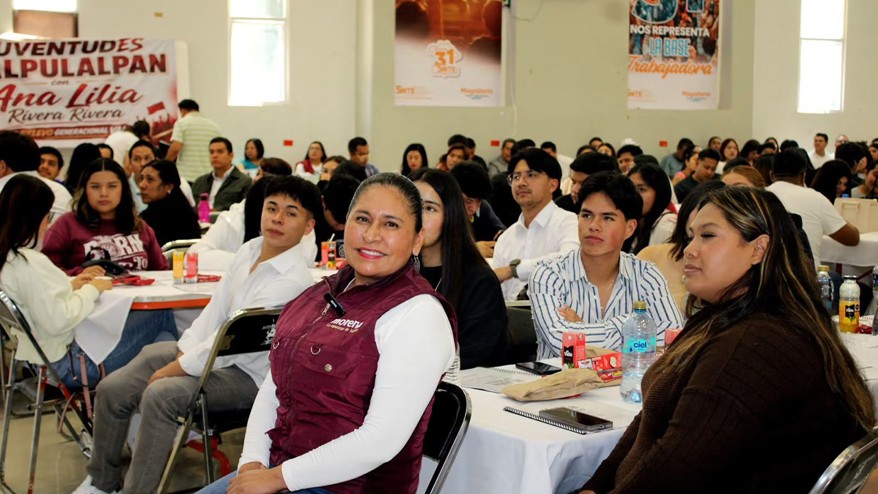 Ana Lilia Rivera llama a formar una nueva generación de jóvenes para transformar la vida pública