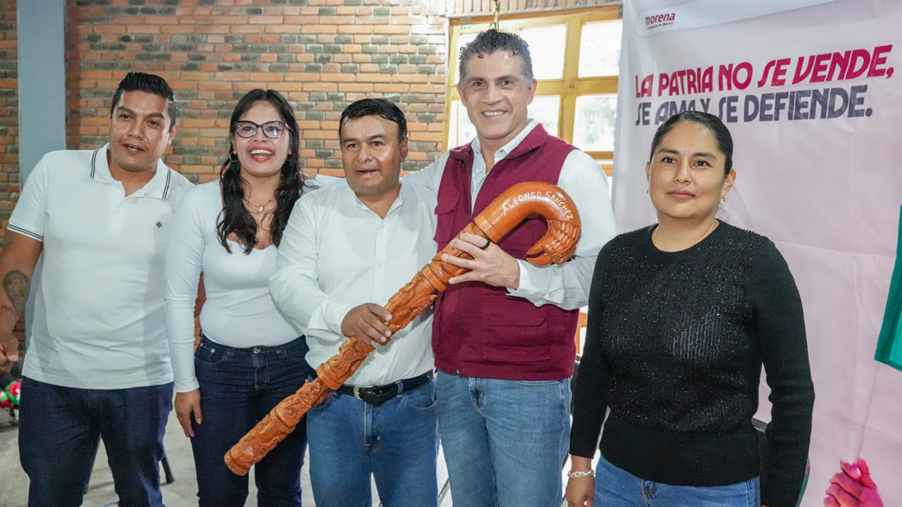 Alfonso Sánchez recibe bastón de mando, es el ganador del respaldo ciudadano