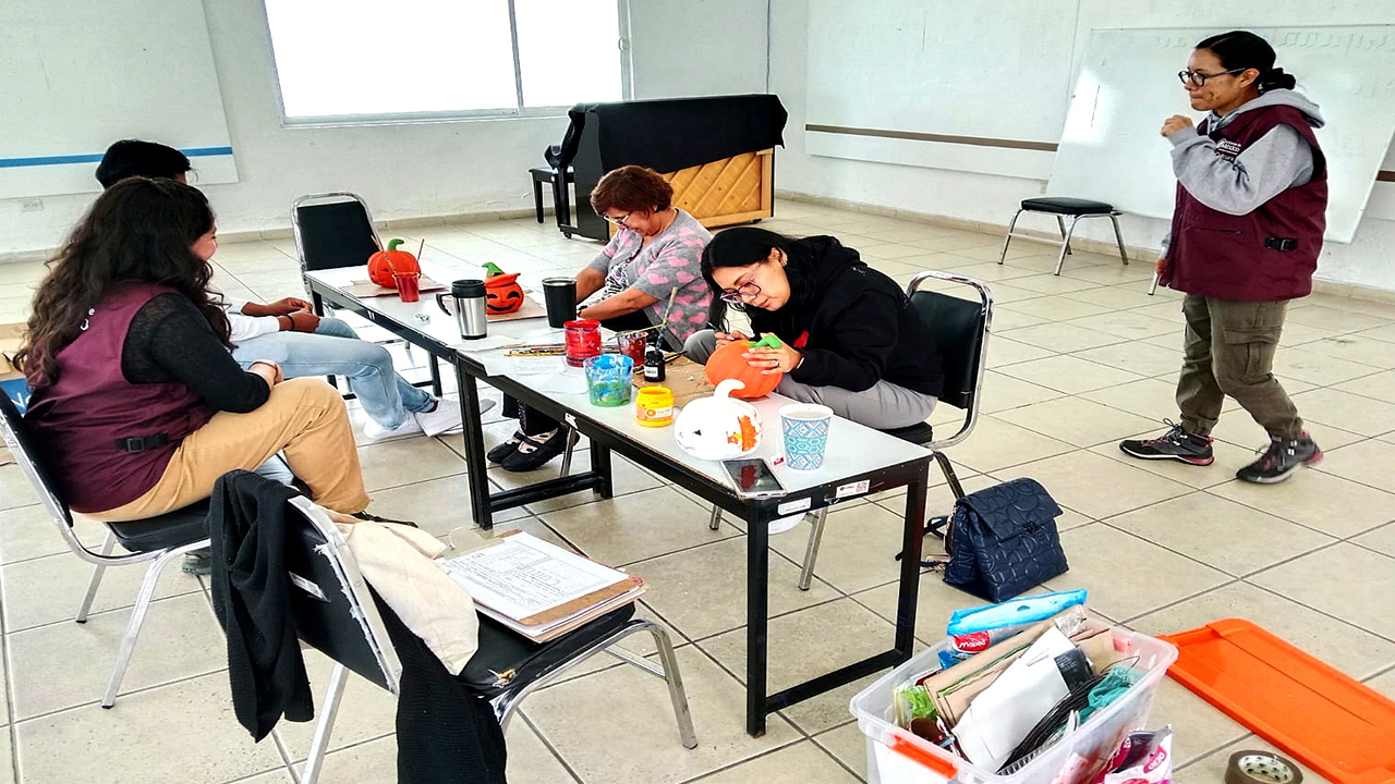 Promueve "Reúnete" la convivencia comunitaria a través de la pintura